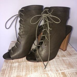 Liliana Olive Green Booties